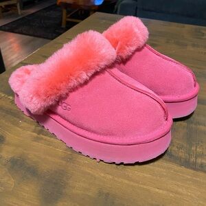 Womens UGG platform slippers
